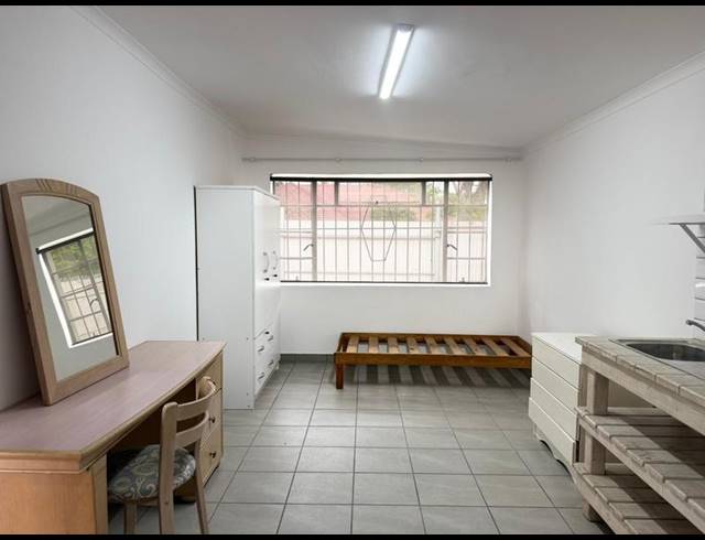 1 BEDROOM PROPERTY TO RENT IN BOSTON